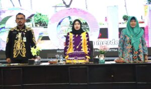Hafizha Ramadhani saat memberikan sambutan dalam kegiatan Penguatan Kapasitas Kader IMP, di Aula Bandar Seri Bentan, Kamis (29/12/22).f.dok.Hms/Red.