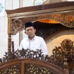 Gubernur Ansar saat Khutbah Jumat di Masjid Al-Muhajirin Tanjung Uban./f.dok./f.dok.DK/Red.