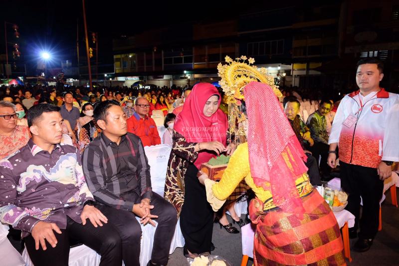 Walikota Tanjungpinang Hj.Rahma S.IP., M.M., saat Penyambutan Malam Tahun Baru Imlek, Sabtu (21/01/23) malam./f.dok.Prokopim.