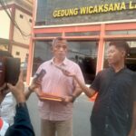 Andi Cori Laporkan Dugaan Korupsi BUP Kepri ke Polresta Tanjungpinang Jum'at (03/02/23).f.dok.Ratih.