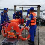 Sat Polairud Polresta Tanjungpinang Siaga Personil dan Alat Keselamatan Antisipasi Banjir Rob, Selasa (07/02/23)./f.dok.Humas Polresta Tanjungpinang