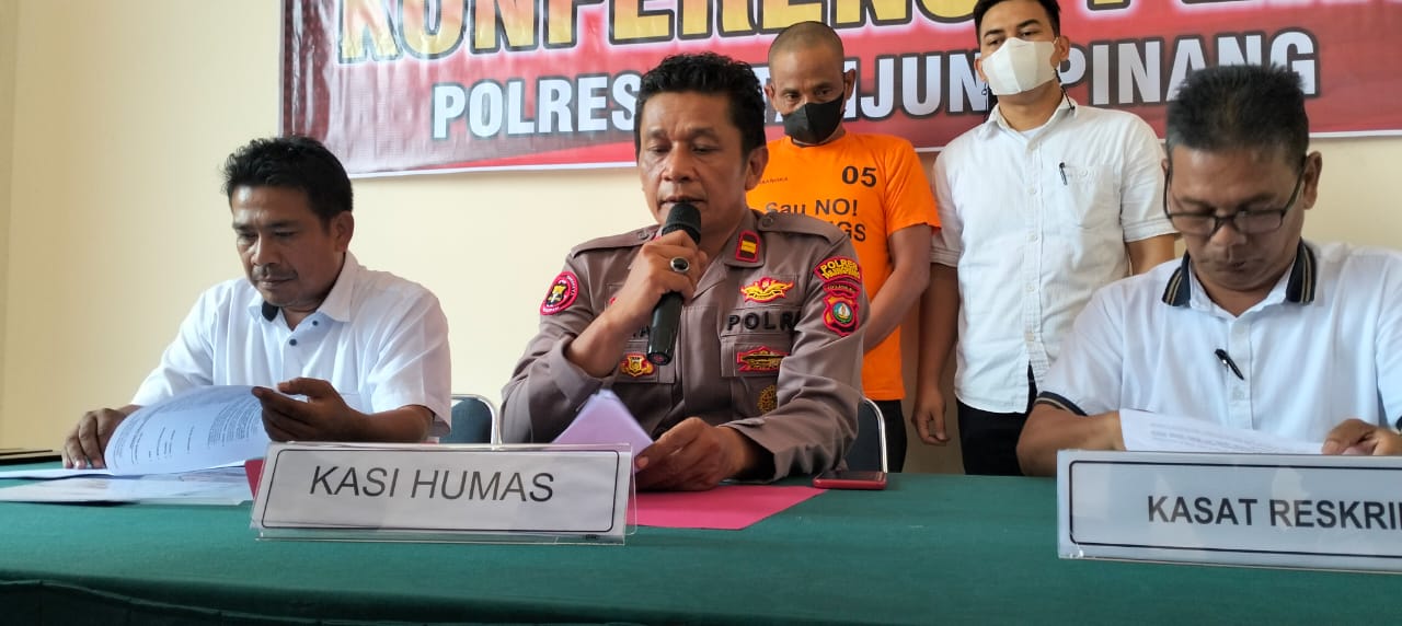 Gelar Pers Pengungkapan Kasus PMI Ilegal oleh Satreskrim Polresta Tanjungpinang;di Polresta Tanjungpinang, Senin (13/02/23)./f.dok.Ratih.