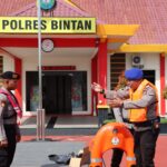 Sat Polairud Polres Bintan Berikan Pelatihan Penyelamatan di Laut, Rabu (22/02/23).f.dok.Hms.