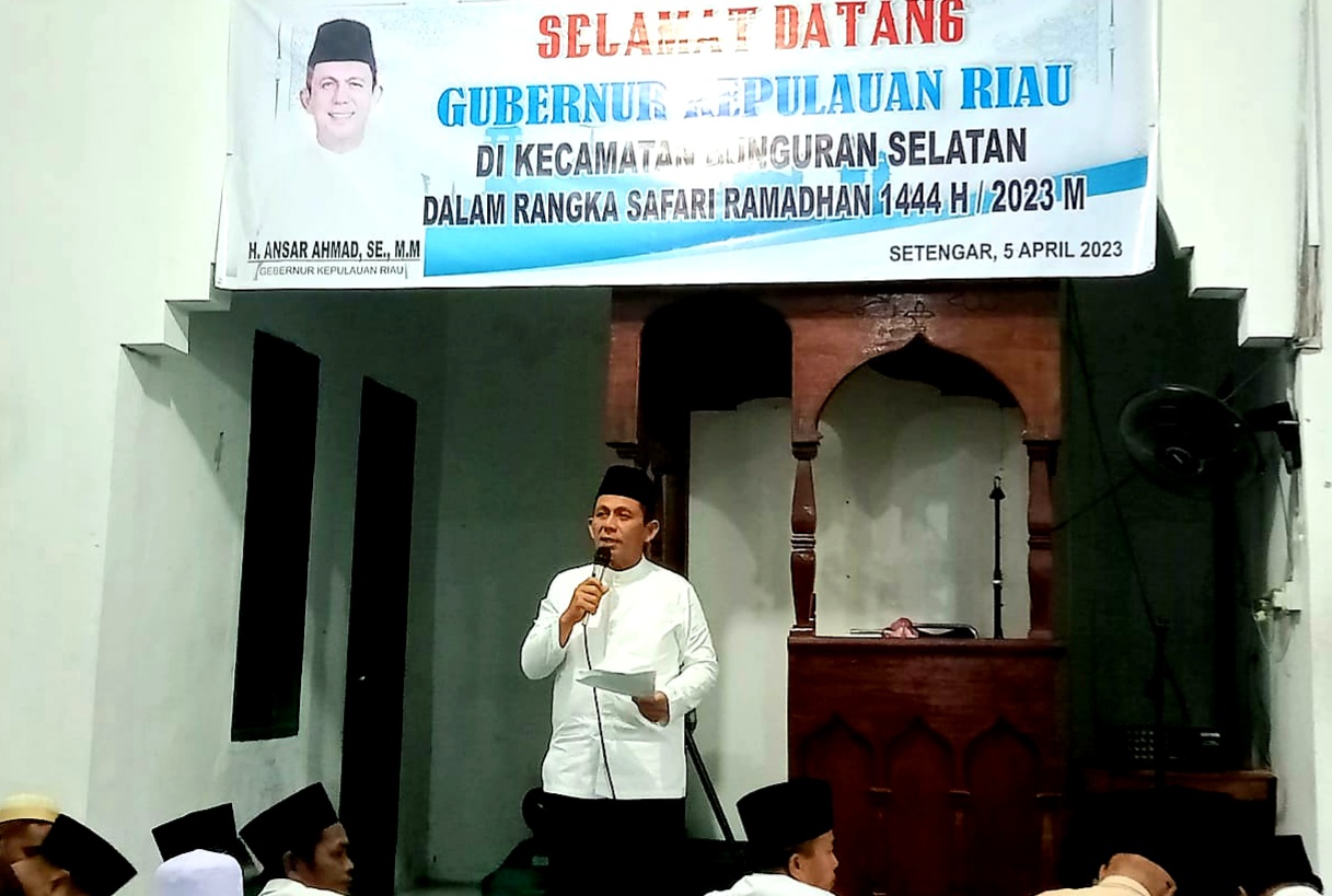 Safari Ramadhan Gubernur Ansar di Masjid Asyukro, Dusun Setengar, Desa Cemaga Selatan, Kecamatan Bunguran Selatan, Natuna, Rabu(05/04/23)/f.dok.DK.