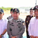 Gubernur Kepulauan Riau H. Ansar Ahmad saat mendampingi Kepala Bakamla RI Laksdya TNI Aan Kurnia.