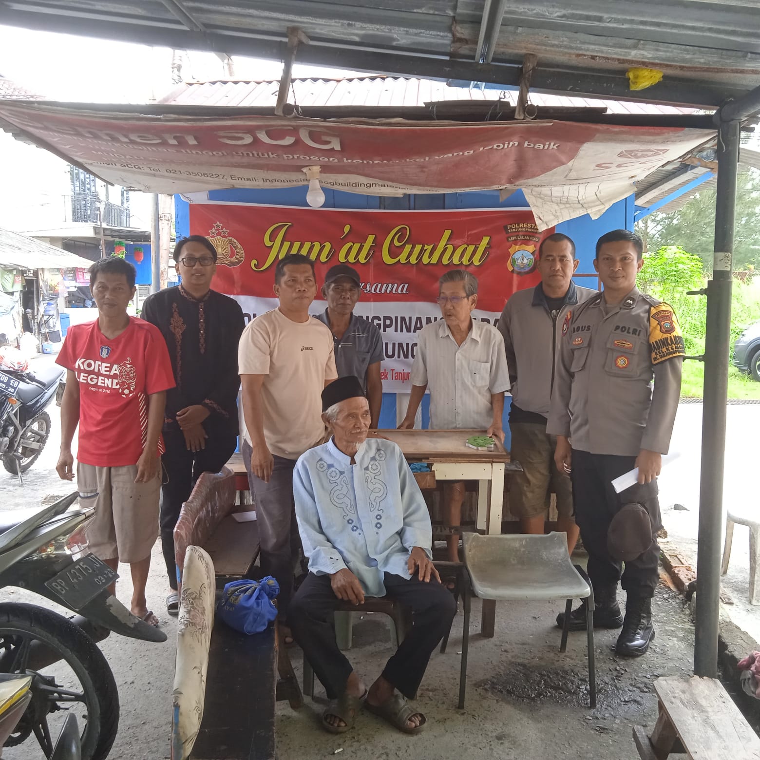 Polresta Tanjungpinang saat Jum'at Curhat bersama masyarakat Kamboja, Jum'at (14/04/23)/f.dok.Hms.