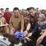 Wakil Kejati Kepri M. Teguh Dermawan, S.H., M.H., bersama Gubernur Kepulauan Riau H. Ansar Ahmad, S.E., M.M didampingi Direktur RSUD Engku Haji Daud Provinsi Kepulauan Riau dan Kepala Dinas Kesehatan Provinsi Kepri, Selasa (16/05/23)/f.dok.Penkum.