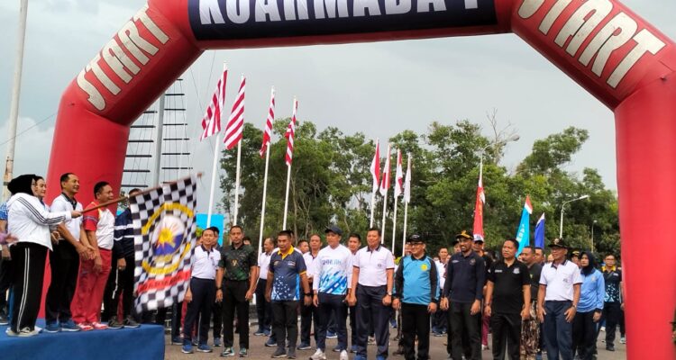 Pelepasan acara jalan santai Koarmada l Tanjungpinang, oleh Wakil Gubernur Kepri Marlin Agustina, di Mako Armada Tanjungpinang Jum'at (26/05/23)/f.dok.Rat.