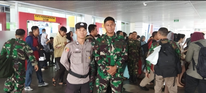 Polresta Tanjungpinang saat Patroli Bersama TNI dalam Rangka Pengamanan Arus Mudik Idul Fitri 1444 H, Senin (01/05/23)/f.dok.Hms.