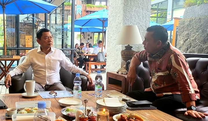 Gubernur Kepulauan Riau H. Ansar Ahmad bersama Menteri PPN/Kepala Bappenas RI Suharso Monoarfa.