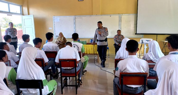 Sat Binmas Polresta Tanjungpinang Penyuluhan Bahaya Narkoba di SMAN 7, Selasa (14/05/24) /f.dok.Hms.