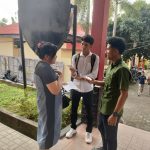 Aning, Pengusaha Rental Mobil Kota Tanjungpinang saat Diwawancarai insan Media di Mapolresta Tanjungpinang, Jum'at (17/05/24)/f.dok.Red.