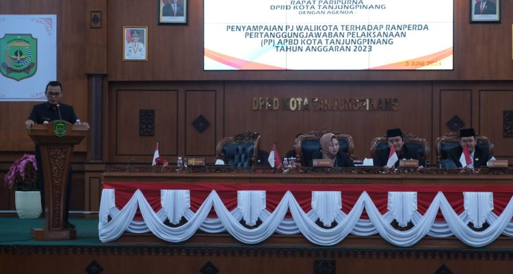 Rapat Paripurna Agenda Penyampaian Pj Walikota Tanjungpinang Terhadap Ranperda Pertanggungjawaban Pelaksanaan (PP) APBD Kota Tanjungpinang T.A.2023/ f.dok.Red.