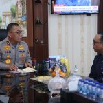 Irjen Pol Yan Fitri Halimansyah saat Terima Kunjungan Silahturahmi OJK Kepri, Jumat (14/06/24)/f.dok.Hms.