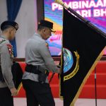Irjen Pol Yan Fitri Halimansyah dalam momen Pimpin Upacara dan Pencucian Pataka Polda Kepri, Kamis (20/06/24) /f.dok.Hms.