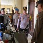 Moment Kapolres Bintan AKBP Riky Iswoyo, S.I.K., M.M melaksanakan kunjungan kerja ke Polsek Tambelan, Selasa (16/07/24)/f.dok.Rat.