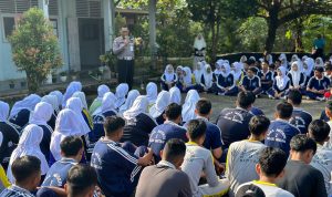 Polres Bintan menggelar penyuluhan bagi pelajar SMAN 1 Teluk Bintan yang dilaksanakan di lapangan sekolah pada Kamis (25/7/2024)/f.dok.Rat.